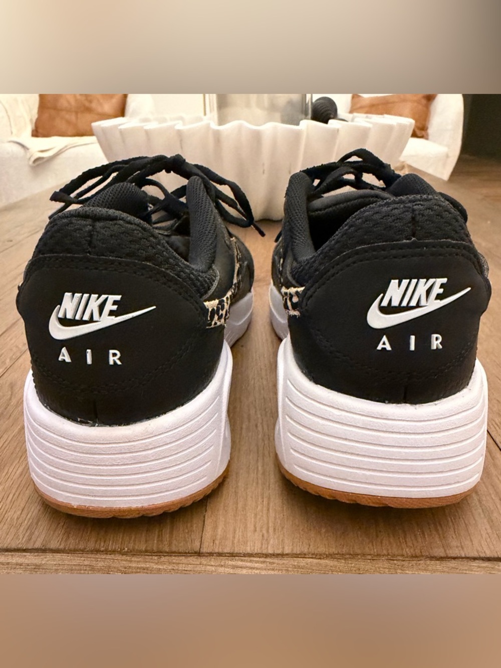 Nike Women's Air Max SC Shoe - Picture 6 of 12